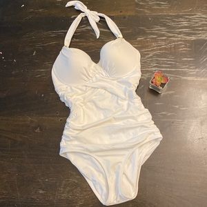 NWOT Victoria’s Secret WHITE Rouched Halter One Piece Swimsuit Resort women’s M
